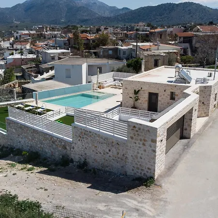 Villa Valentina, Roumeli